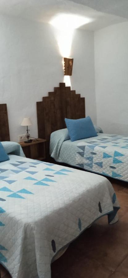 Casa Cueva El Almendro Country house *